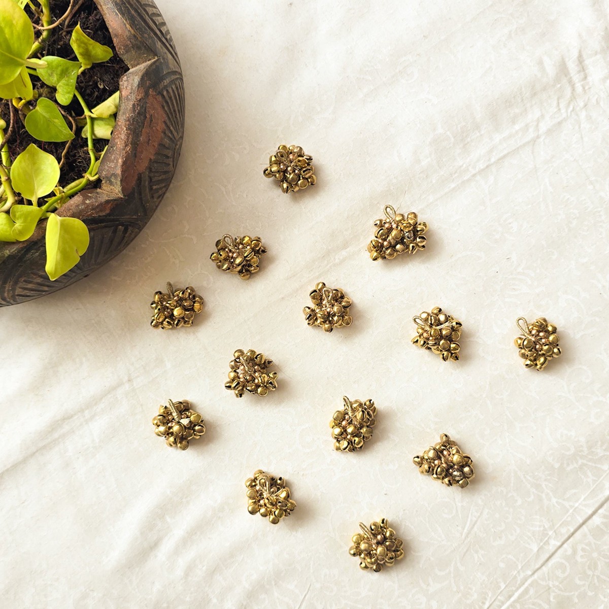 Pack Of 2 Moti Bunch Golden Latkan