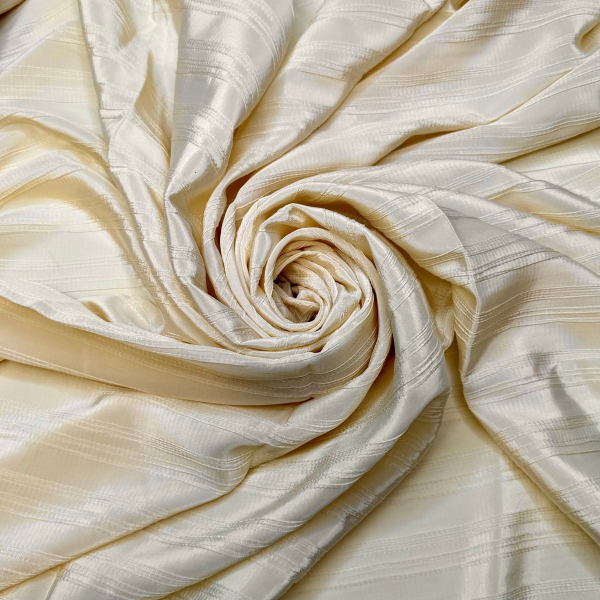 People Move Mountains - Vintage Pinstriped Seersucker Satin Poly Woven - Cream Stripes - 4M Bundle