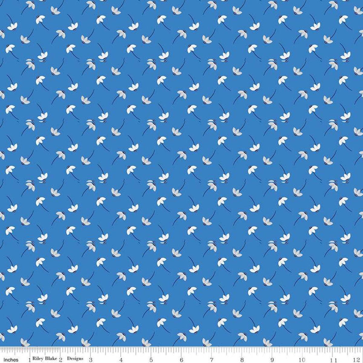 SALE Blue Stitch Daisy C10065 Blue - Riley Blake Designs - Floral Flowers Daisies White - Quilting Cotton Fabric