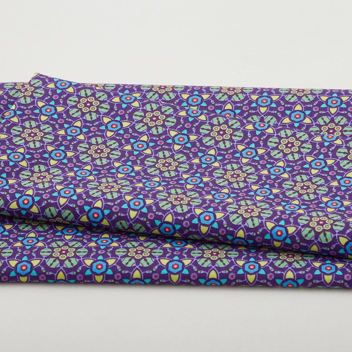 Truly - Garden Plum 2 Yard Cut