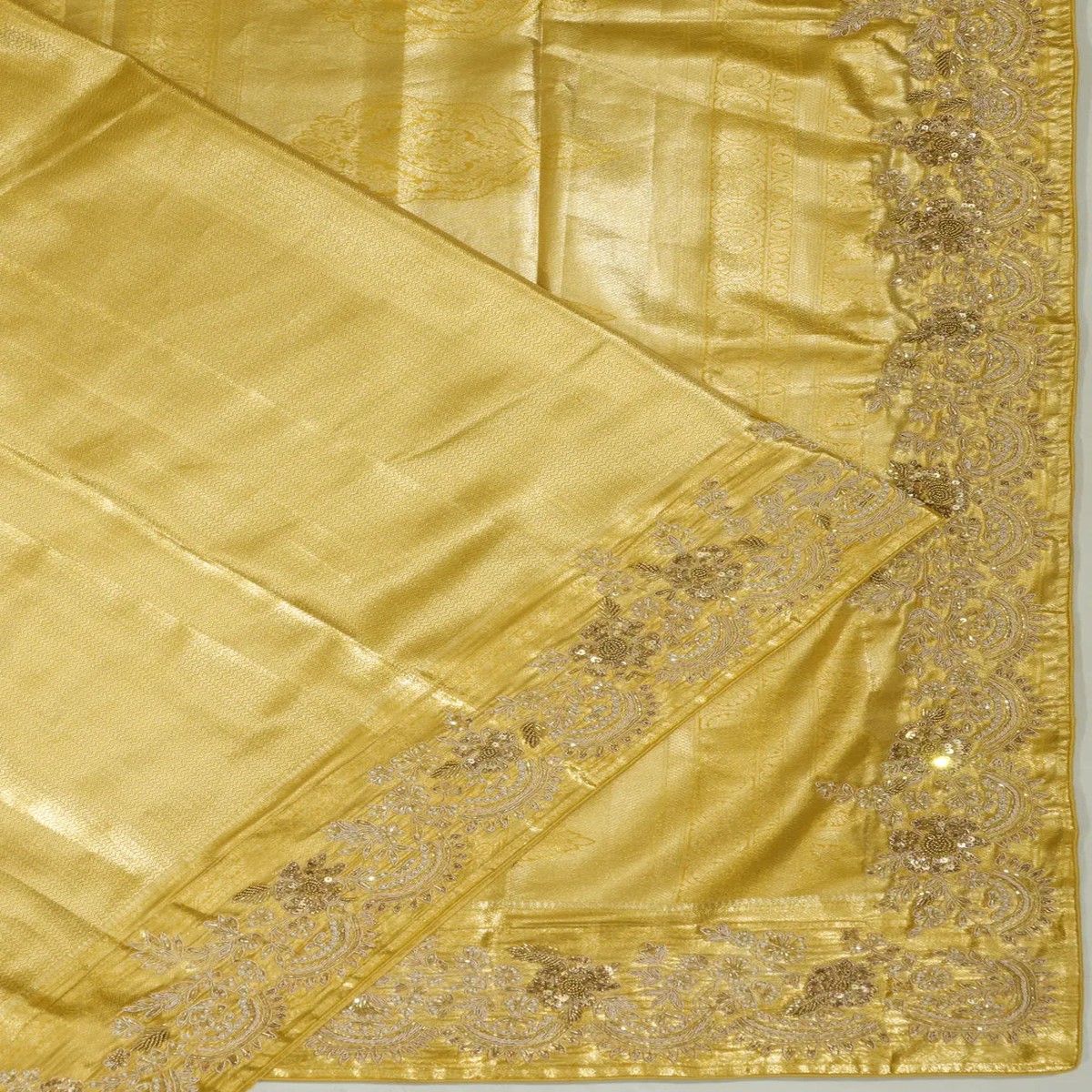 Kanchipuram Silk Zig Zag Lines Gold Saree With Zardosi Work