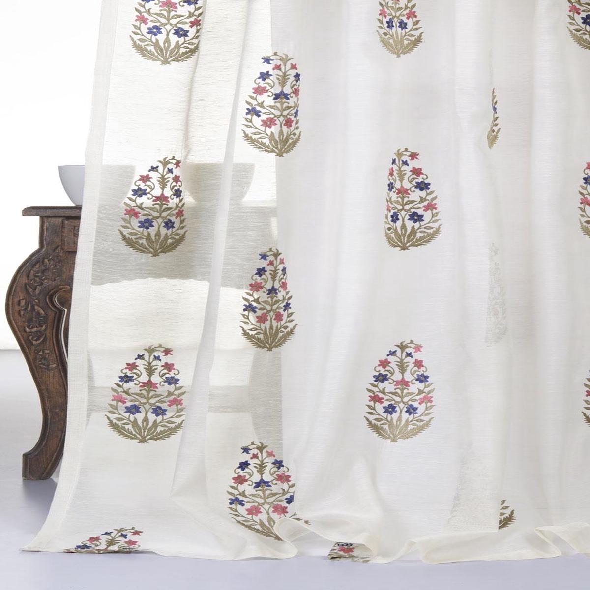 'Heather Glen' Fabric by the Yard (Cream/ Pink/ Blue)