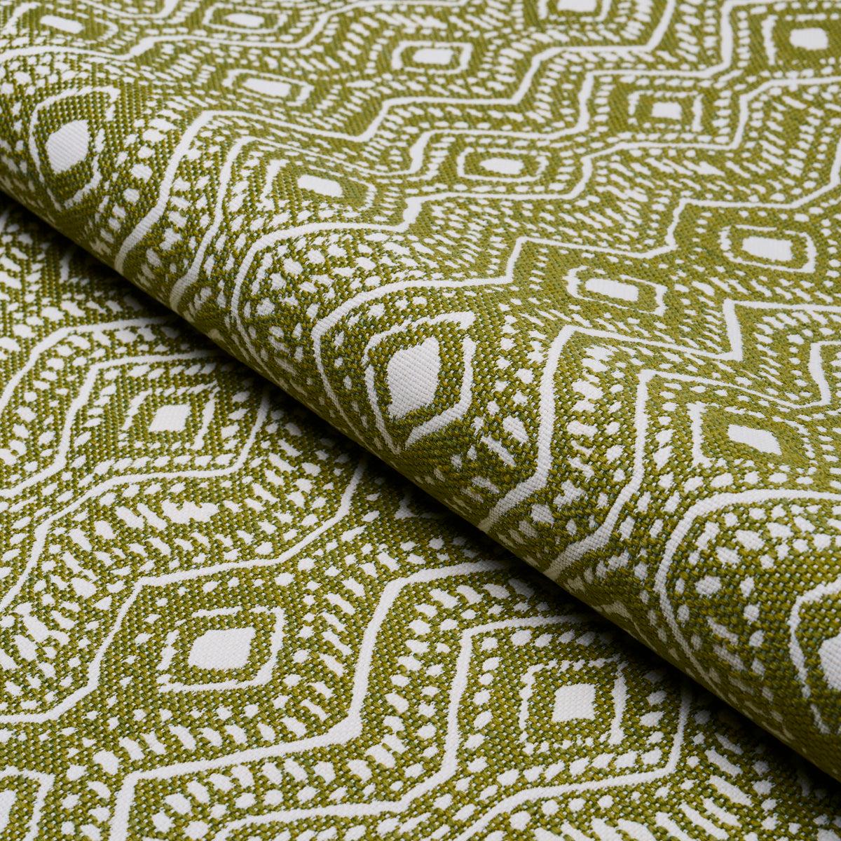 SCHUMACHER LIVE IT UP! COLMA INDOOR/OUTDOOR WOVEN WOVEN VERDE - 84242