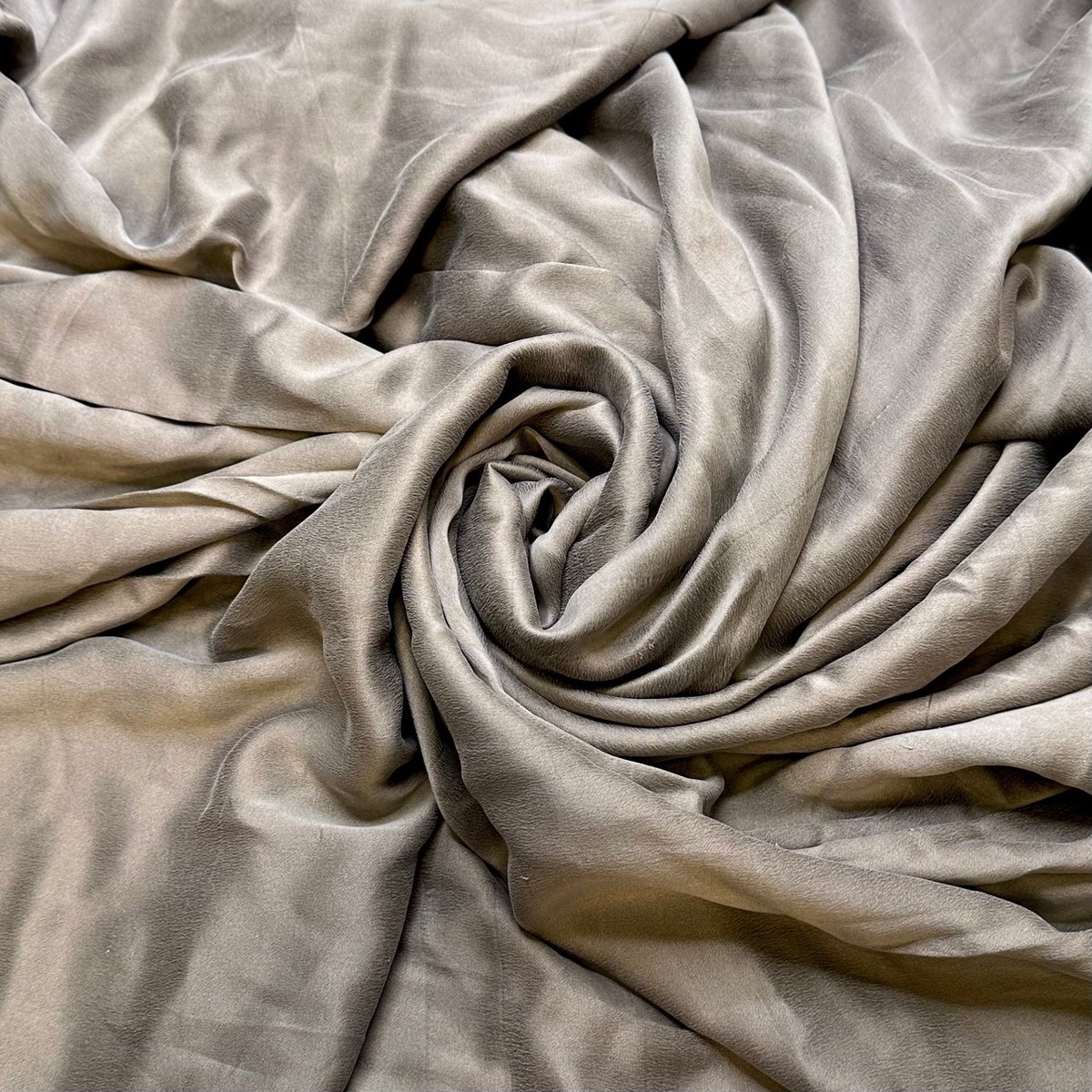 Grey Cat Ring Bearer - Silk Blend Woven - Grey - 3.45M Bundle