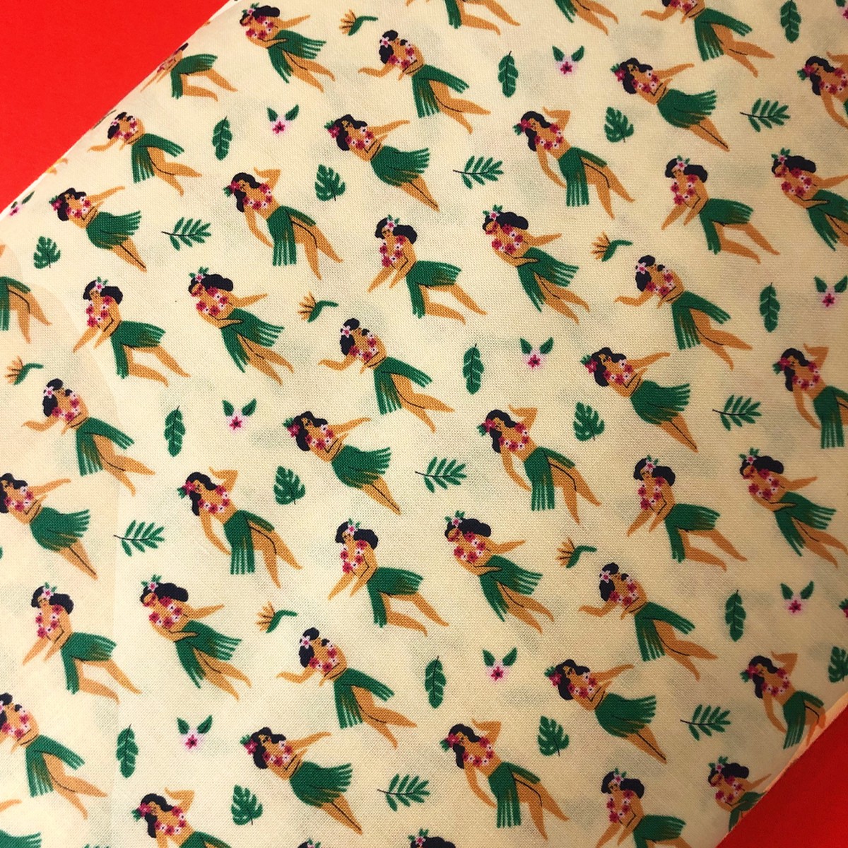 100% Cotton Printed Fabric, 44/45" Aloha