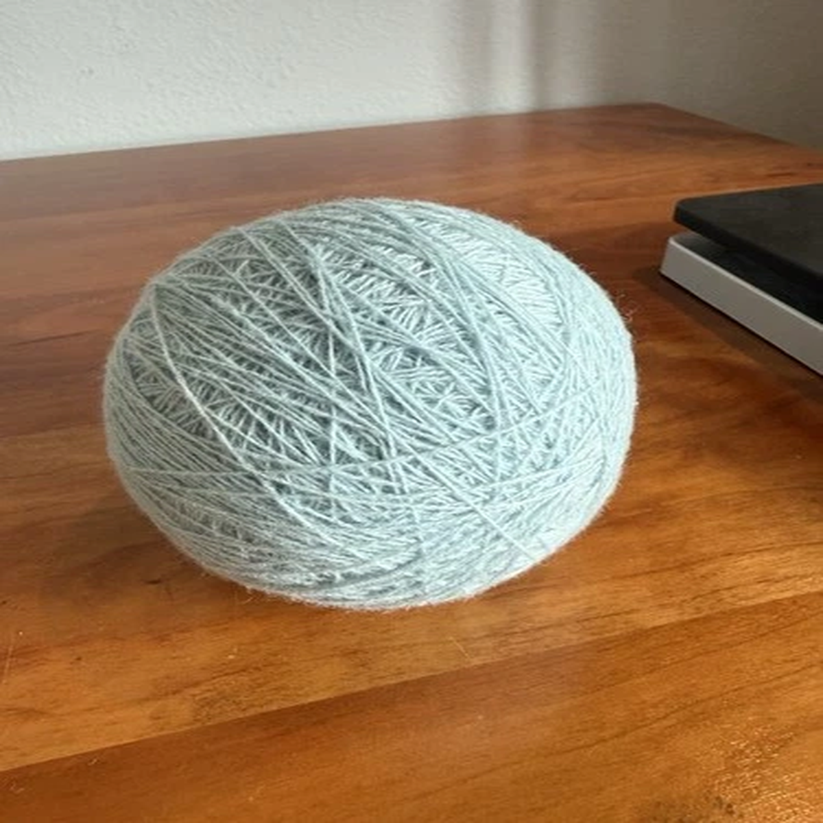 100% cashmere yarn light lovely aqua, excellent new clean exceptional 3.8 ounces
