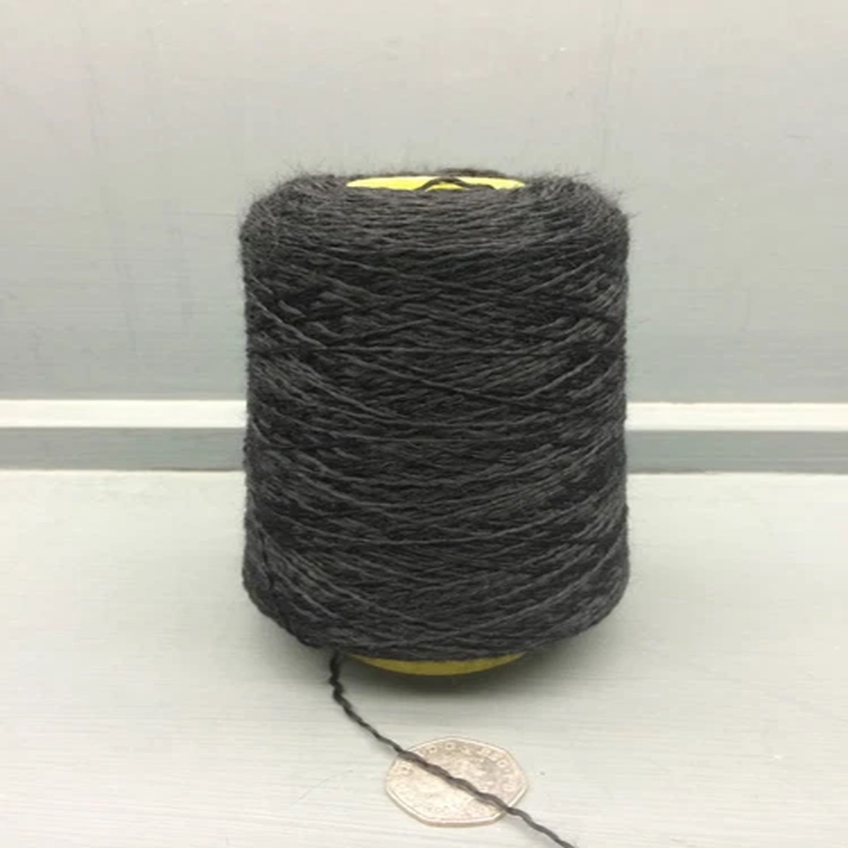 200G 96% ACRYLIC 4% WOOL YARN BLACK 1253