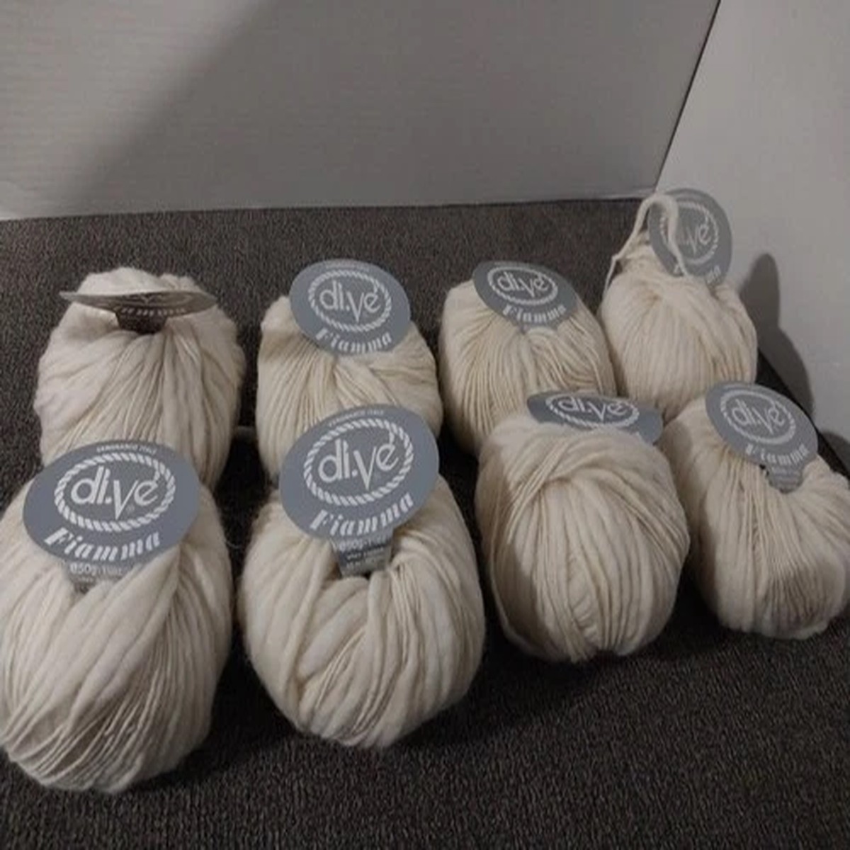 Di.ve Fiamma Yarn 50g 55yds 100% Wool White - Lot Of 8