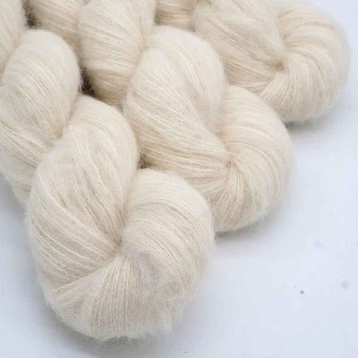 Undyed baby suri alpaca and silk yarn for dyeing, Knitting yarn with halo, 50 g