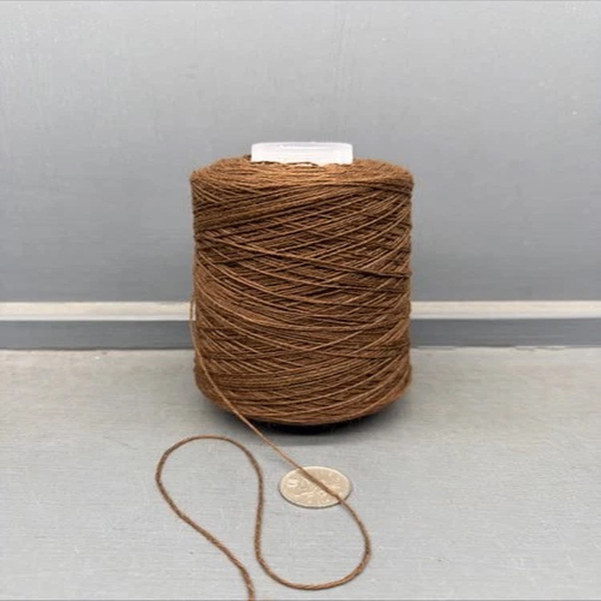 200G 3/16NM 75% GEELONG 25% ANGORA DARK COFFEE BROWN PRODUCED IN THE UK VICUNA