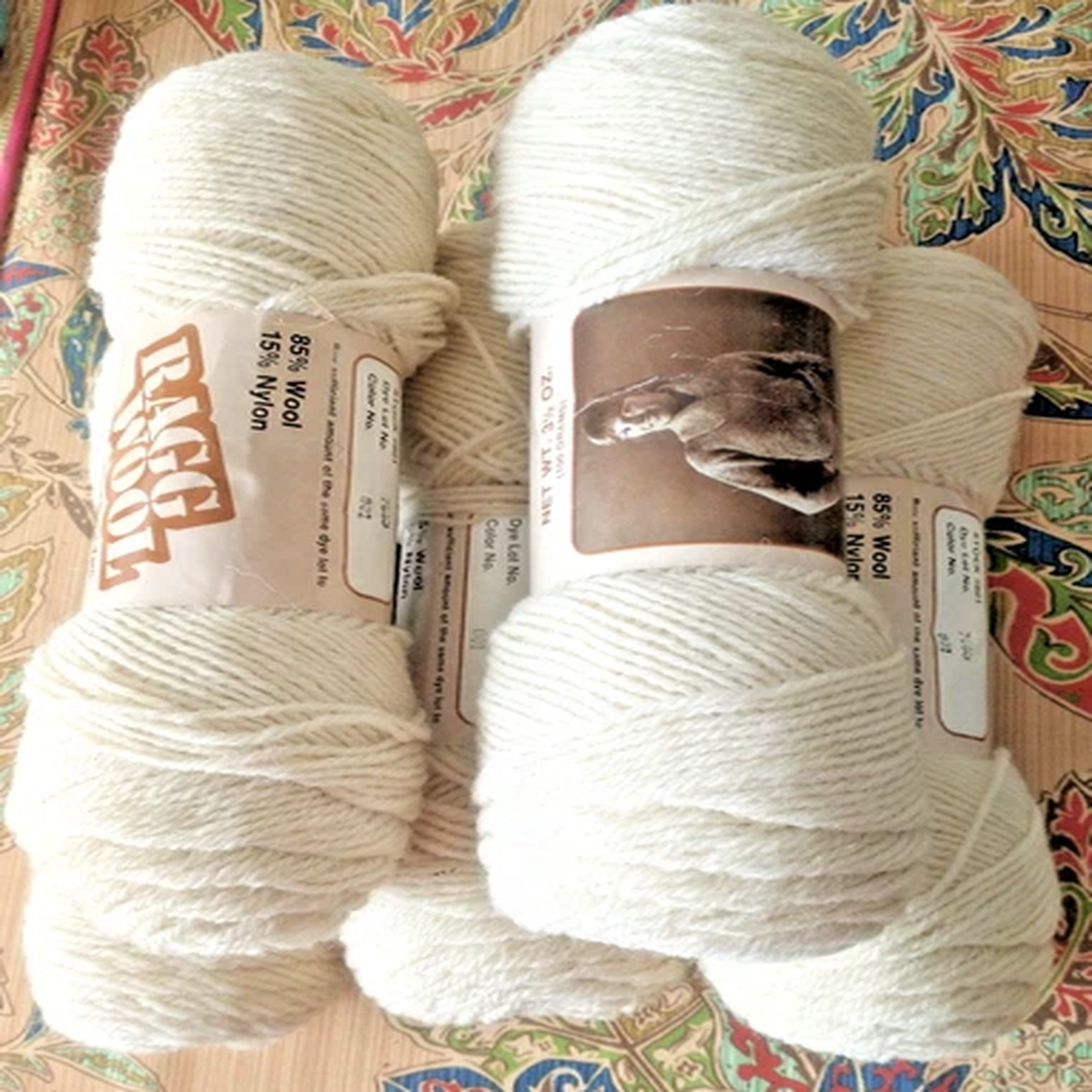 5 SKEIN RAGG WOOL BY SEW SIMPLE 3.5 oz 3 PLY WOOL BLEND COLOR NO. 001