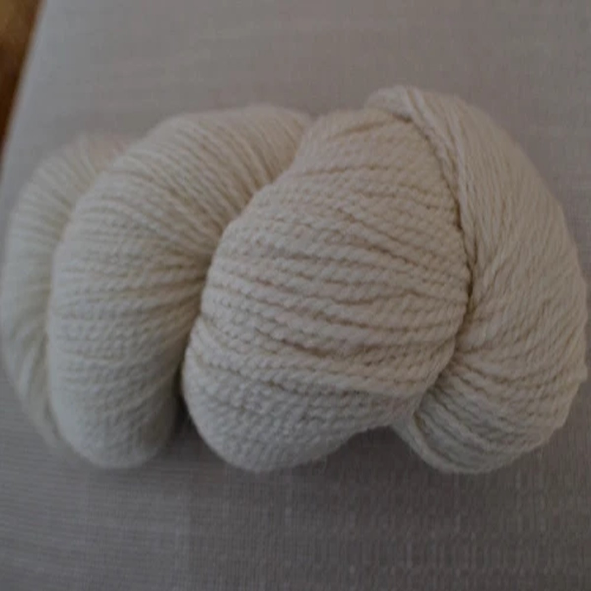 BRITISH LUXURY UNDYED YARNS Eco 4Ply 100% Peruvian Highland Wool ecru 100g skein