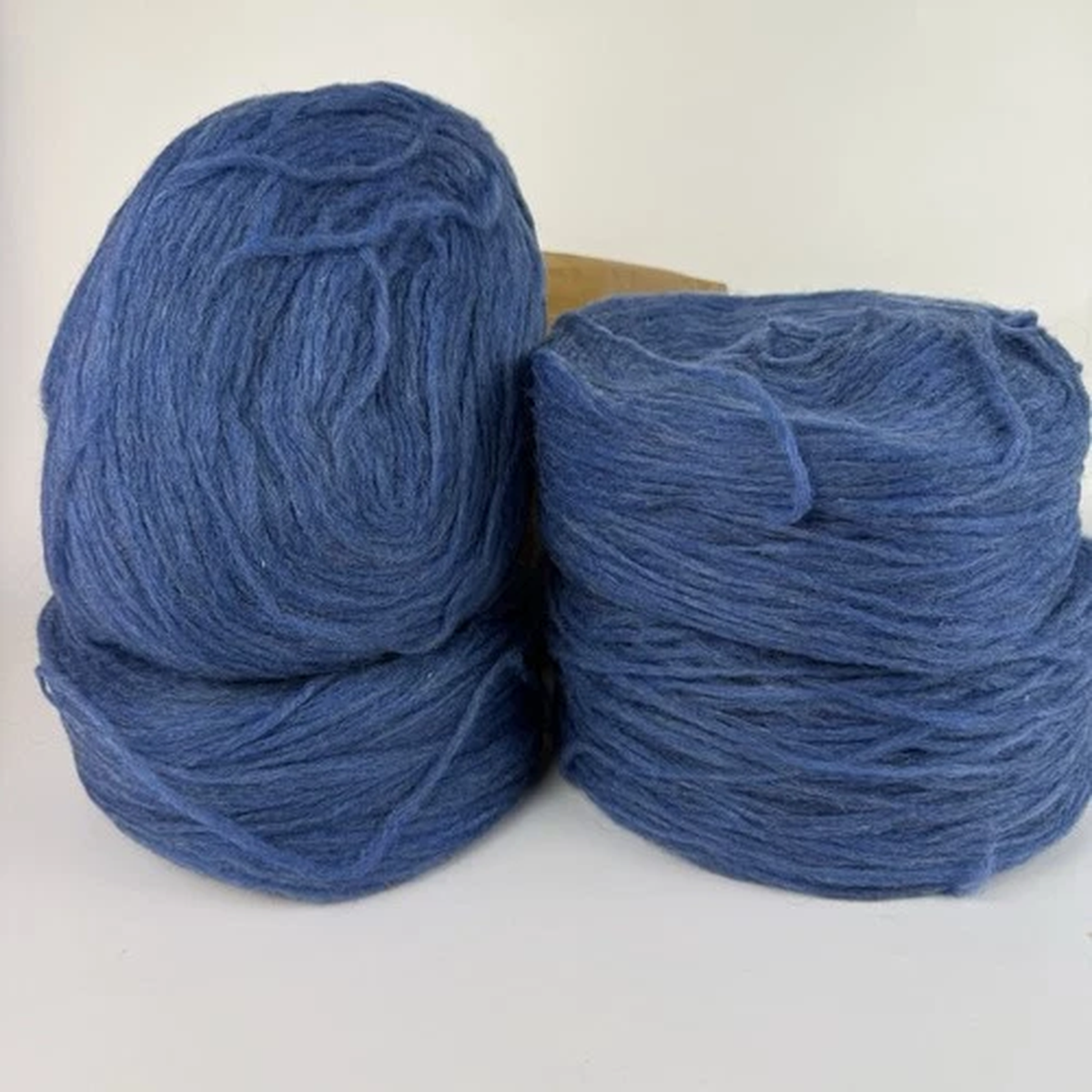 Nutiden by Honer och Eir Unspun Wool Yarn Sweden 885 GRAMS color Bror
