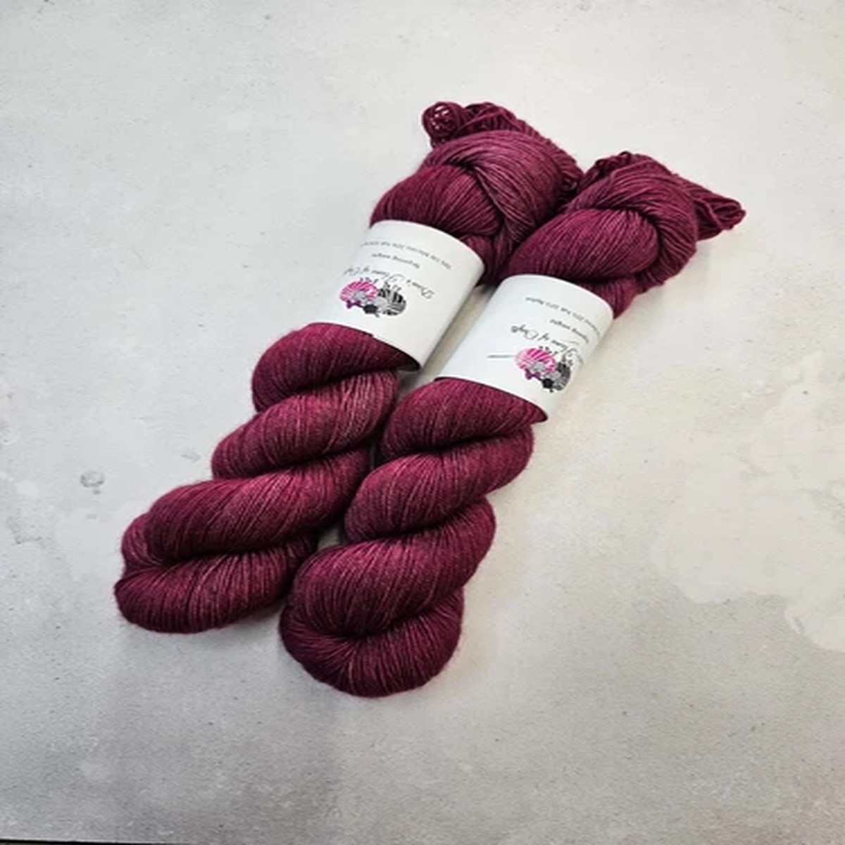 SW Merino Yak Nylon yarn, 4-ply, Fingering weight, 100g, AMETHYST