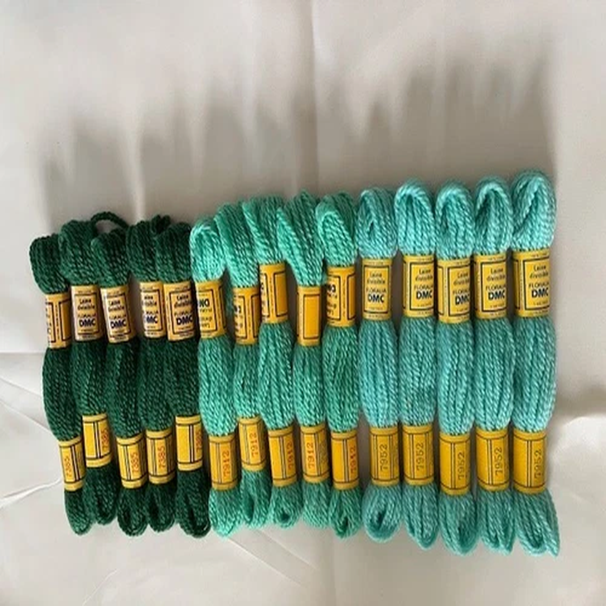 15 Skeins Lot# 19 Tapestry Yarn DMC Floralia Laine 3 Ply Wool-Mixed Lot