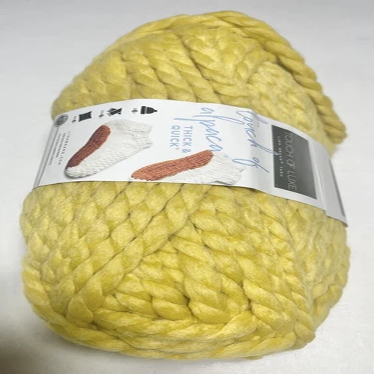 LION BRAND Yarn-TOUCH OF ALPACA THICK & QUICK 1pk.YELLOW MUSTARD. READ DETAILS.