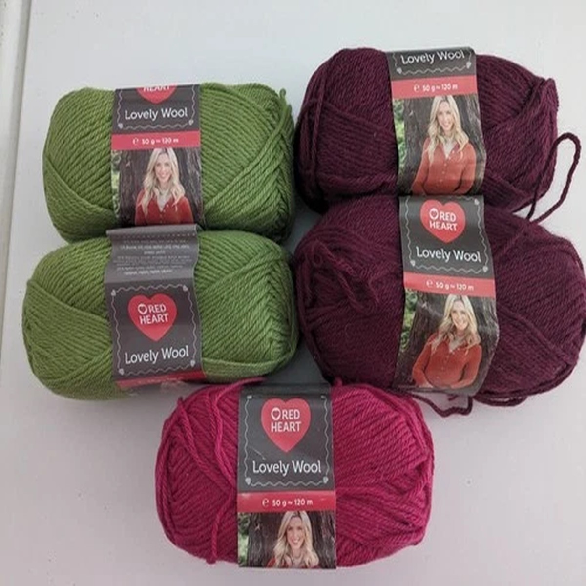 250G RED HEART LOVELY 55% WOOL MIX LOT pink green - KNITTING YARN 4mm DK