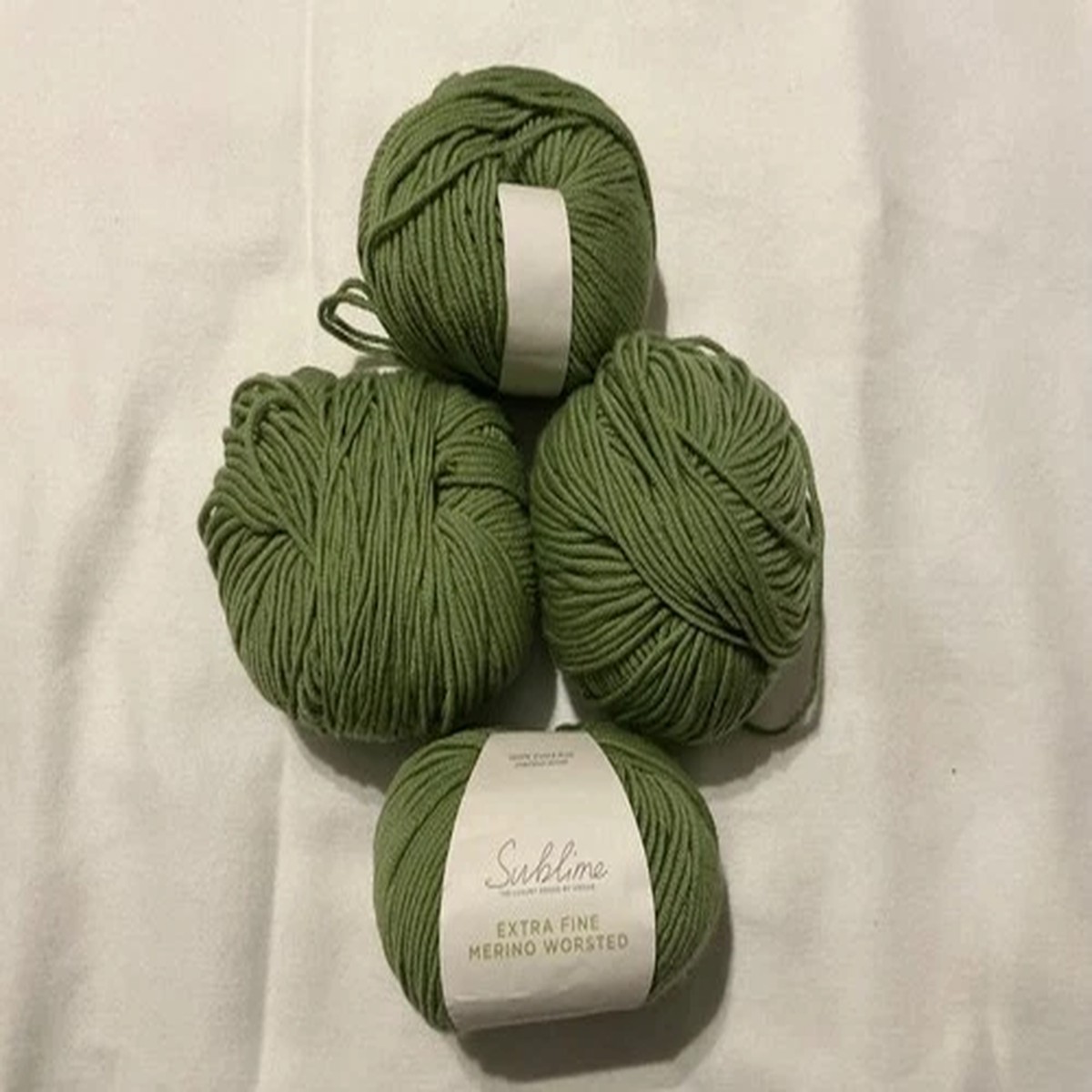 Sublime yarns - Merino Worsted Wool - extra fine- Green 109yd 50g
