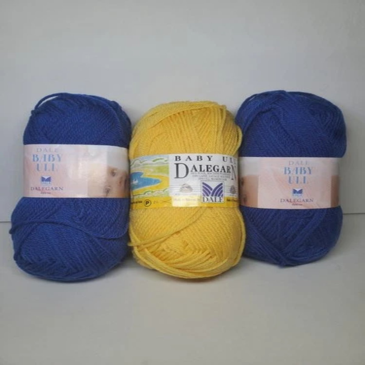 Dalegarn Baby Ull Yarn 100% Merino Wool Super Fine Blue Yellow Skein Lot