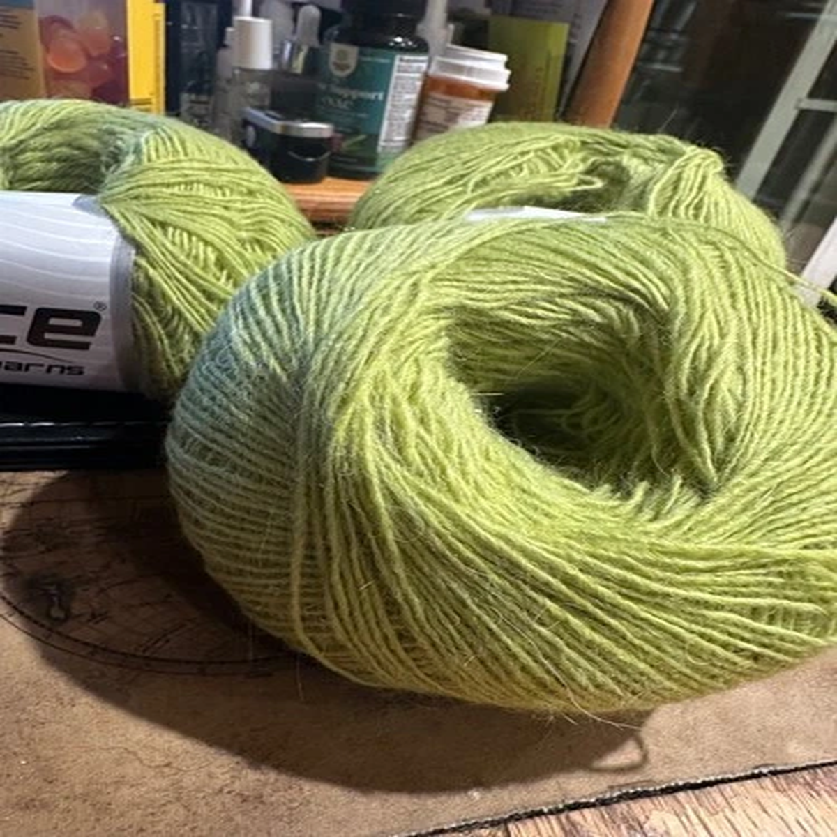 ice yarns Alpaca /Wool /Viscose /Acrilic green lot of 32 skeins 50g ea