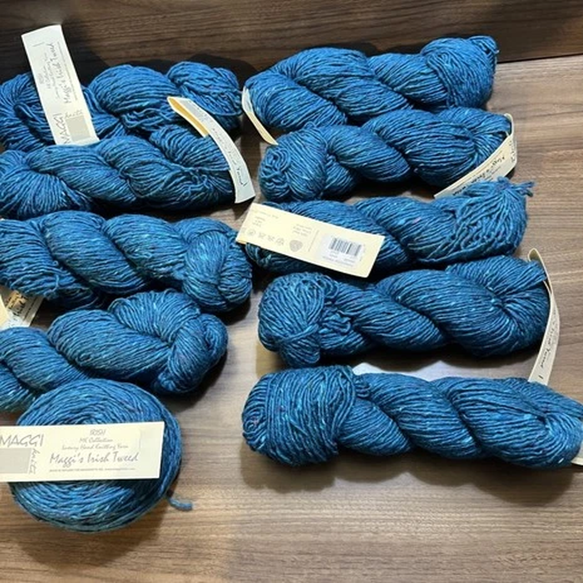 Maggic Iris Tweet Yarn Turquoise 3.5oz 183yds ea. 100 % Wool. Set of 10