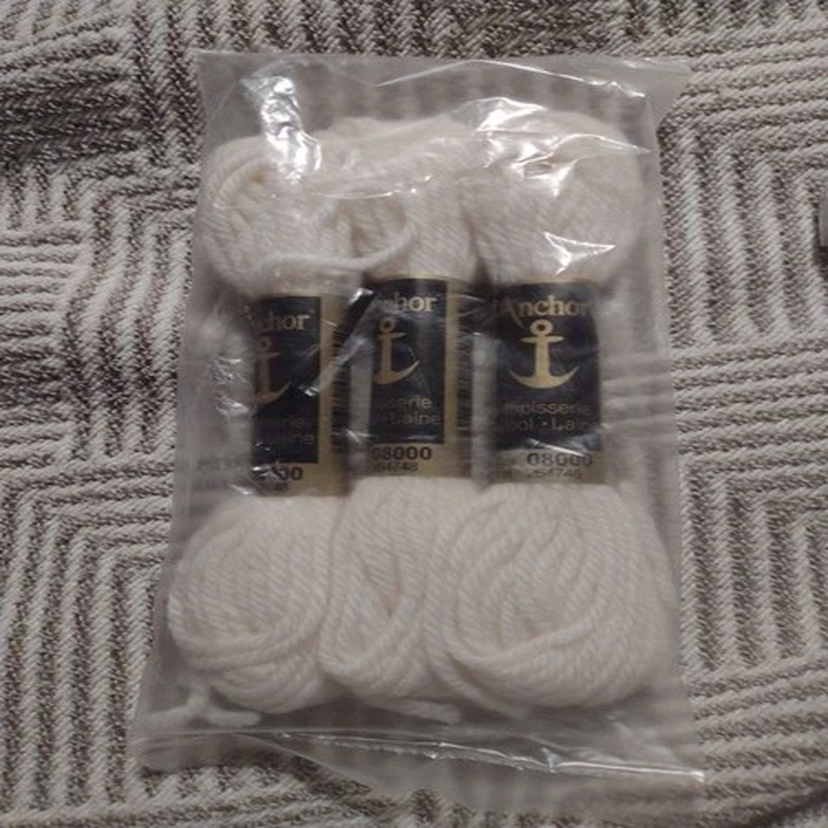 3 Anchor Tapisserie - Wool Yarn 10M - #8000 White Shade - Needlepoint Tapestry
