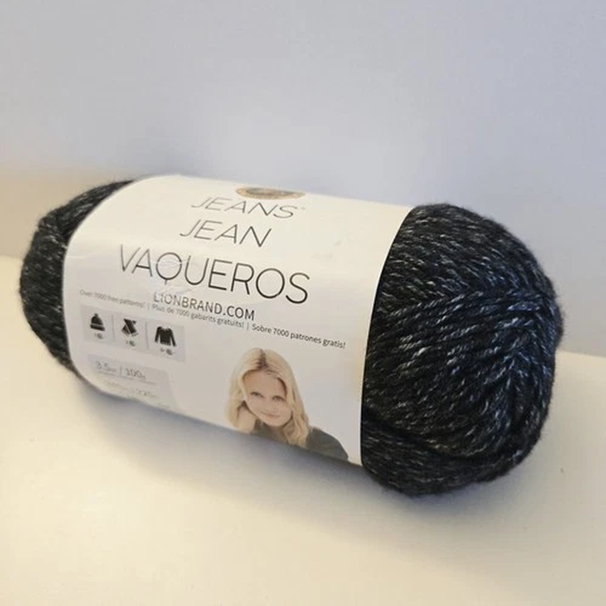 Stovepipe - Lion Brand Jeans - 3.5 oz/246 yd - #4 Worsted Yarn