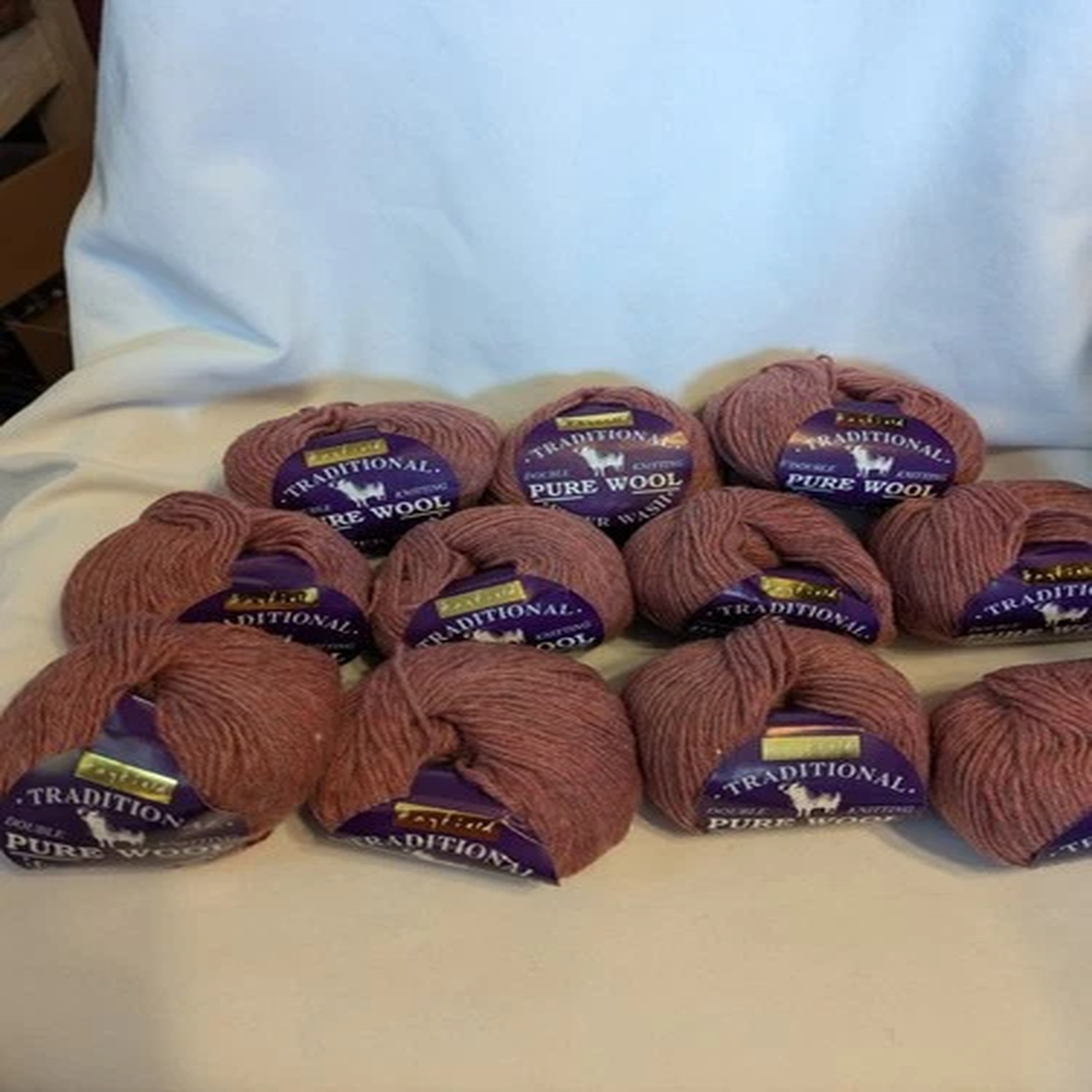 11 balls of yarn, Hayfield Traditional pure wool, Sh 59, Dye 458, Carmon Tweed