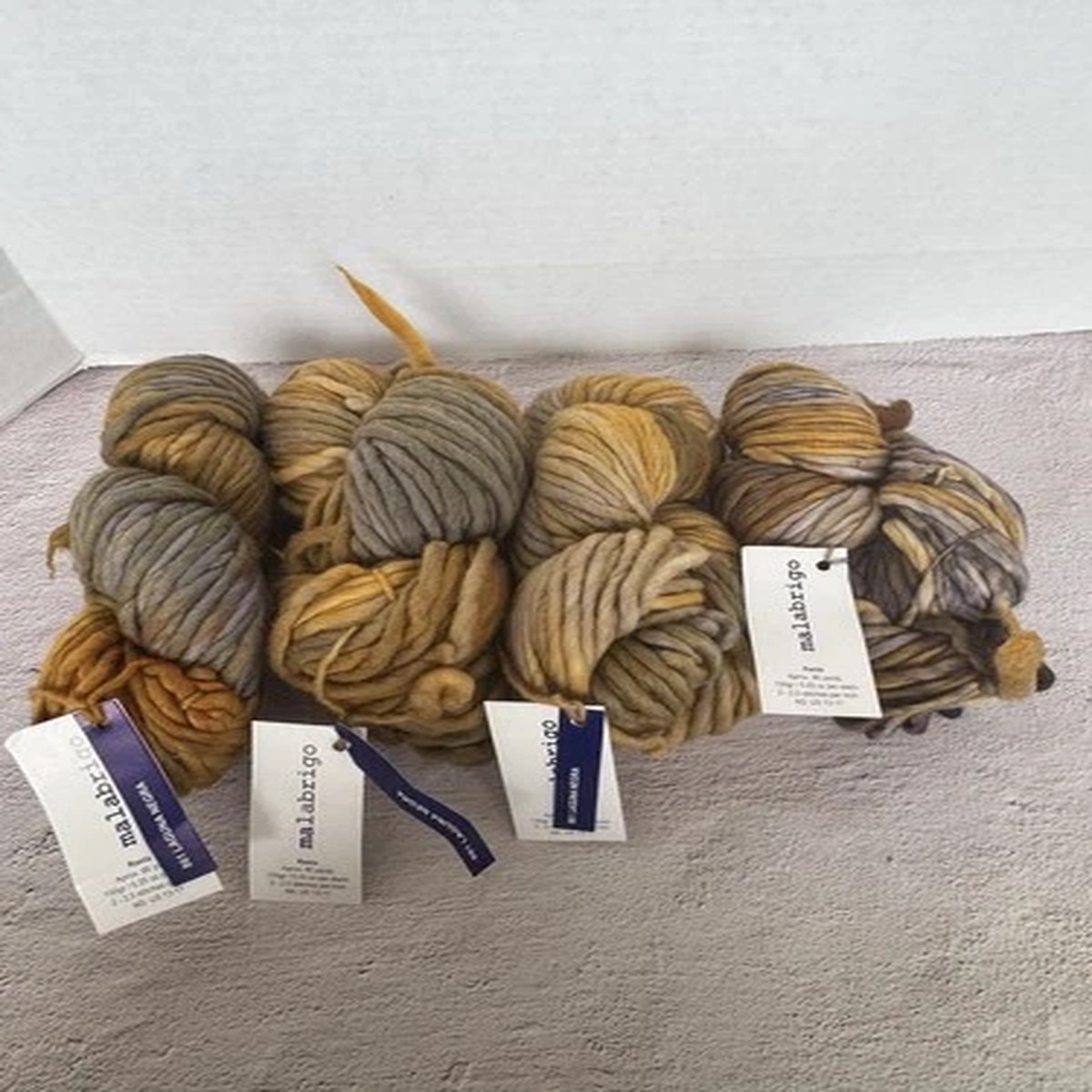 MAL ABRIGO RASTA YARN ~ Color#861-Laguna Negra~90yds/150g ~ 100% Merino~Lot of 4