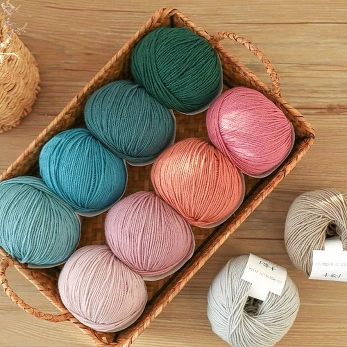 Blended Wool Yarn, 5-Ply Merino Wool, Solid Color, 50g