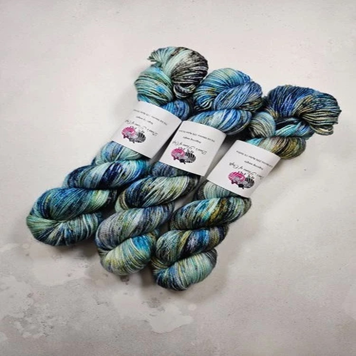 SW Merino / Nylon / Stellina yarn, Fingering weight, 4-ply, 100g, ECHOES BELOW