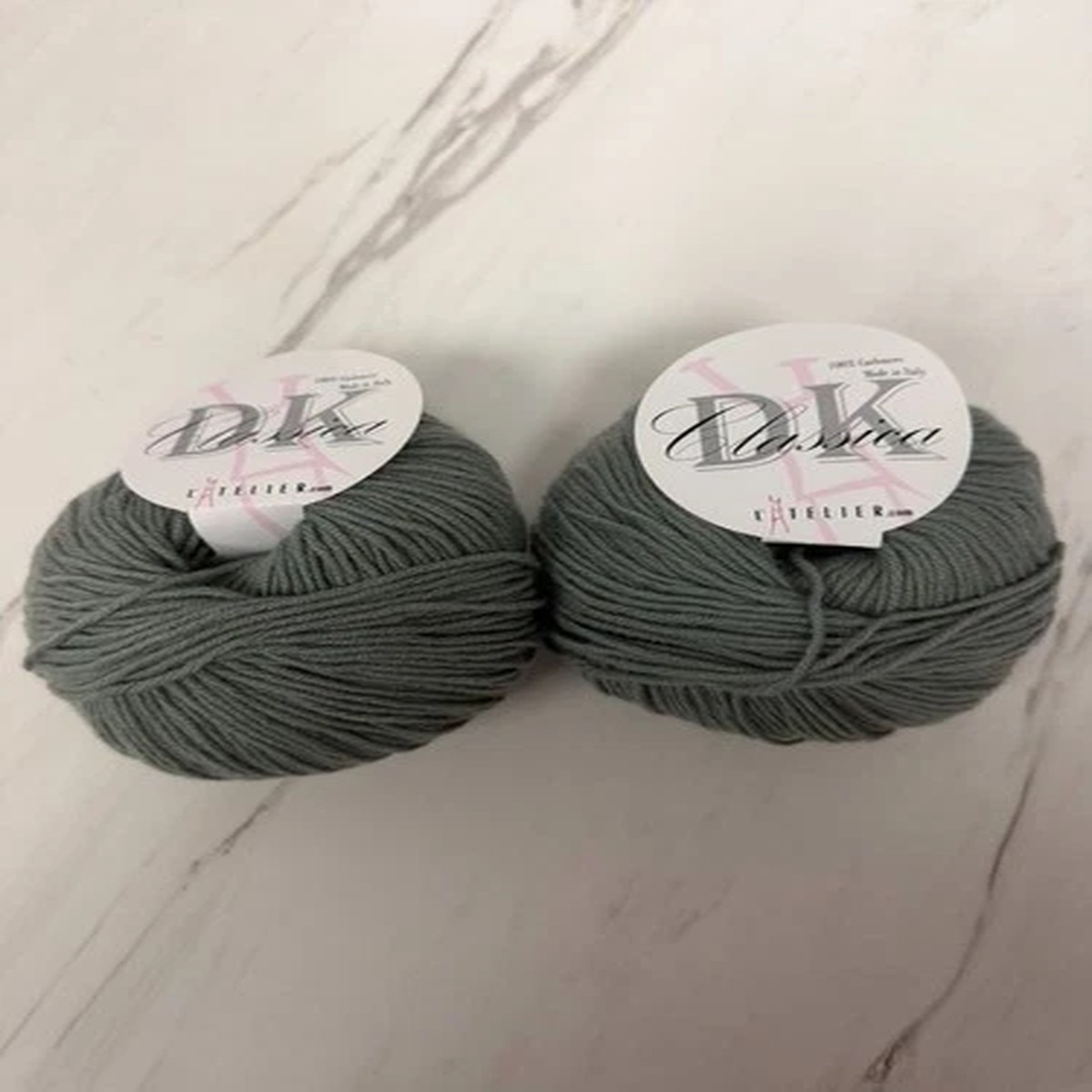 2 Skein of L'Atelier* DK CLASSICA* 100% Cashmere * Color 54941*GREEN