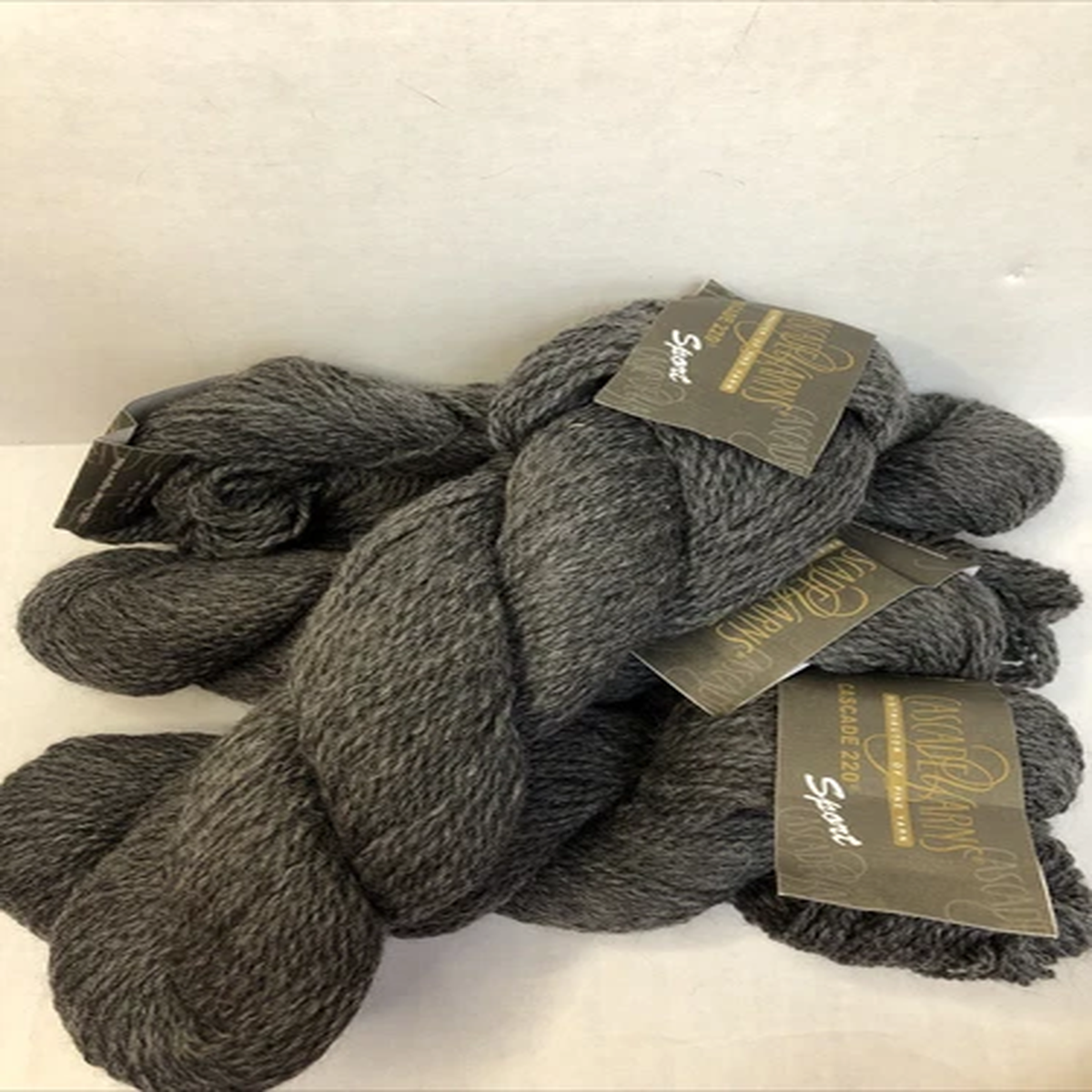 4 Skeins Cascade 220 Superwash Sport Yarn - 164 Yds Color 8400