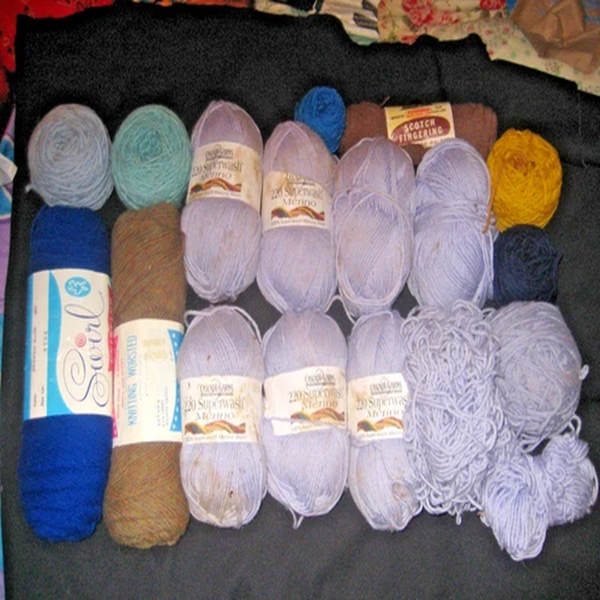Lot of 18 Peices Worsted Wool Skeins & Cakes New & Used 3.4 lbs