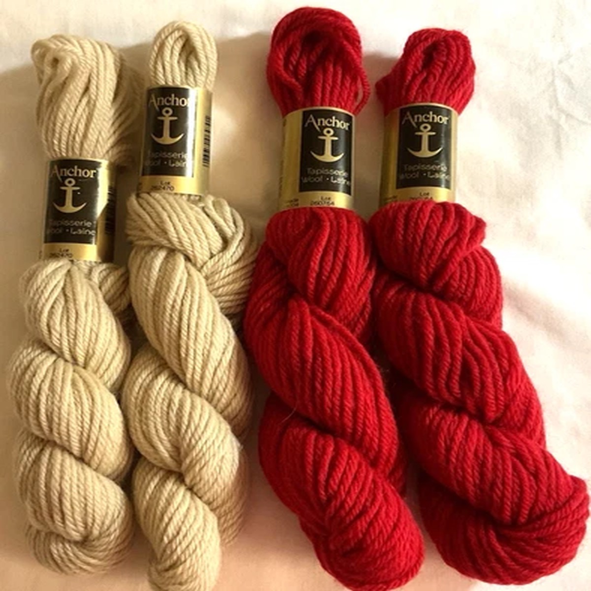Liquidation Sale Anchor Tapisserie Pure New Wool Yarn 4 Hanks (2 Beige, 2 Red)