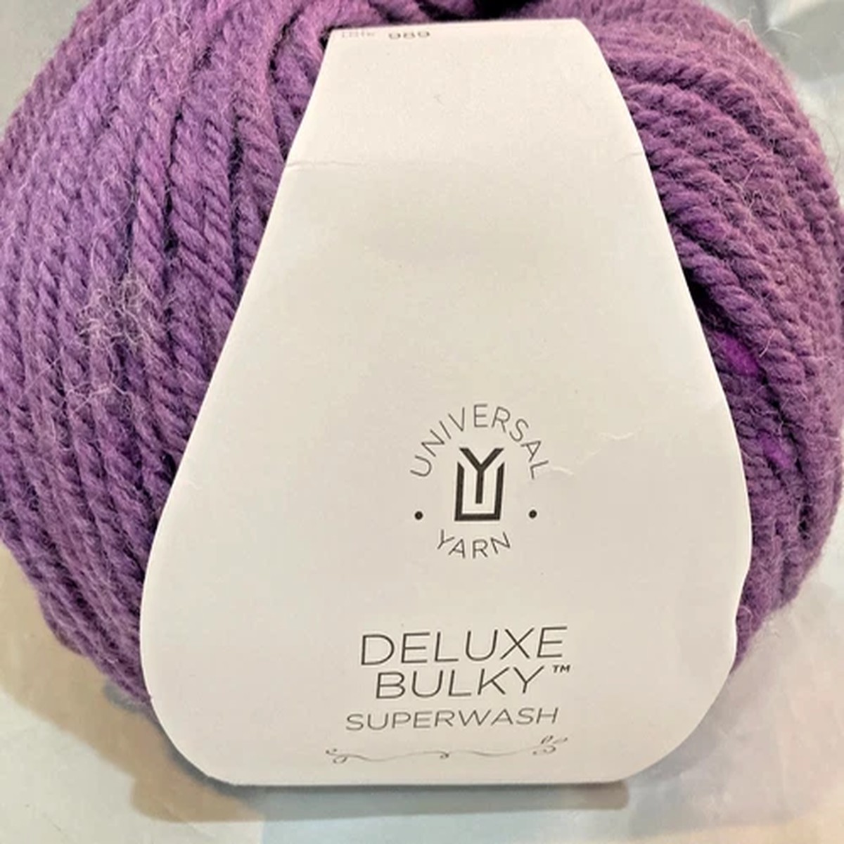 Universal Yarn DELUXE BULKY SUPERWASH 100% Wool Yarn #950 Grape Rustic, 100 g