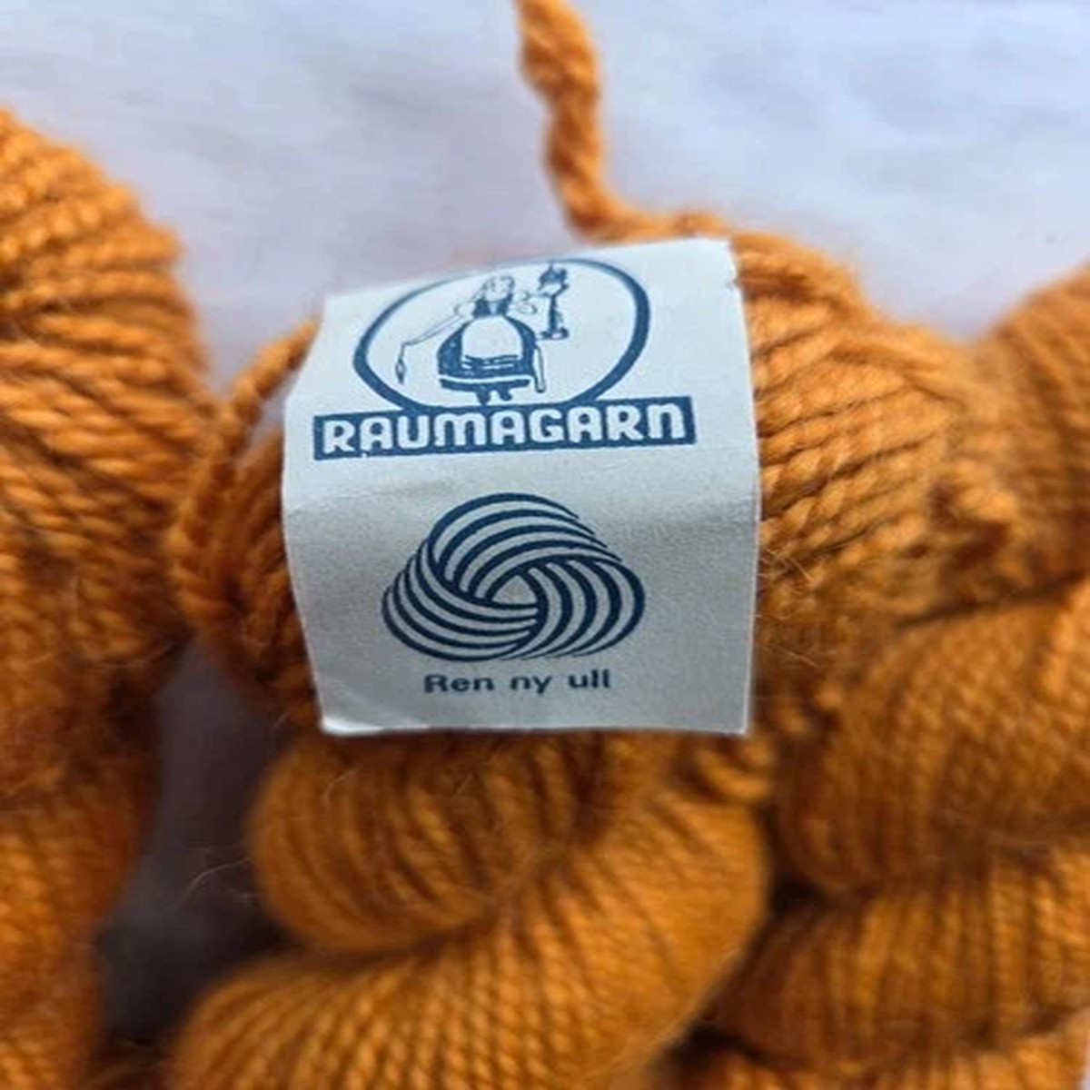 3 Hanks of Raumagarn Wool Spaelsaugarn Yarn -Color 522