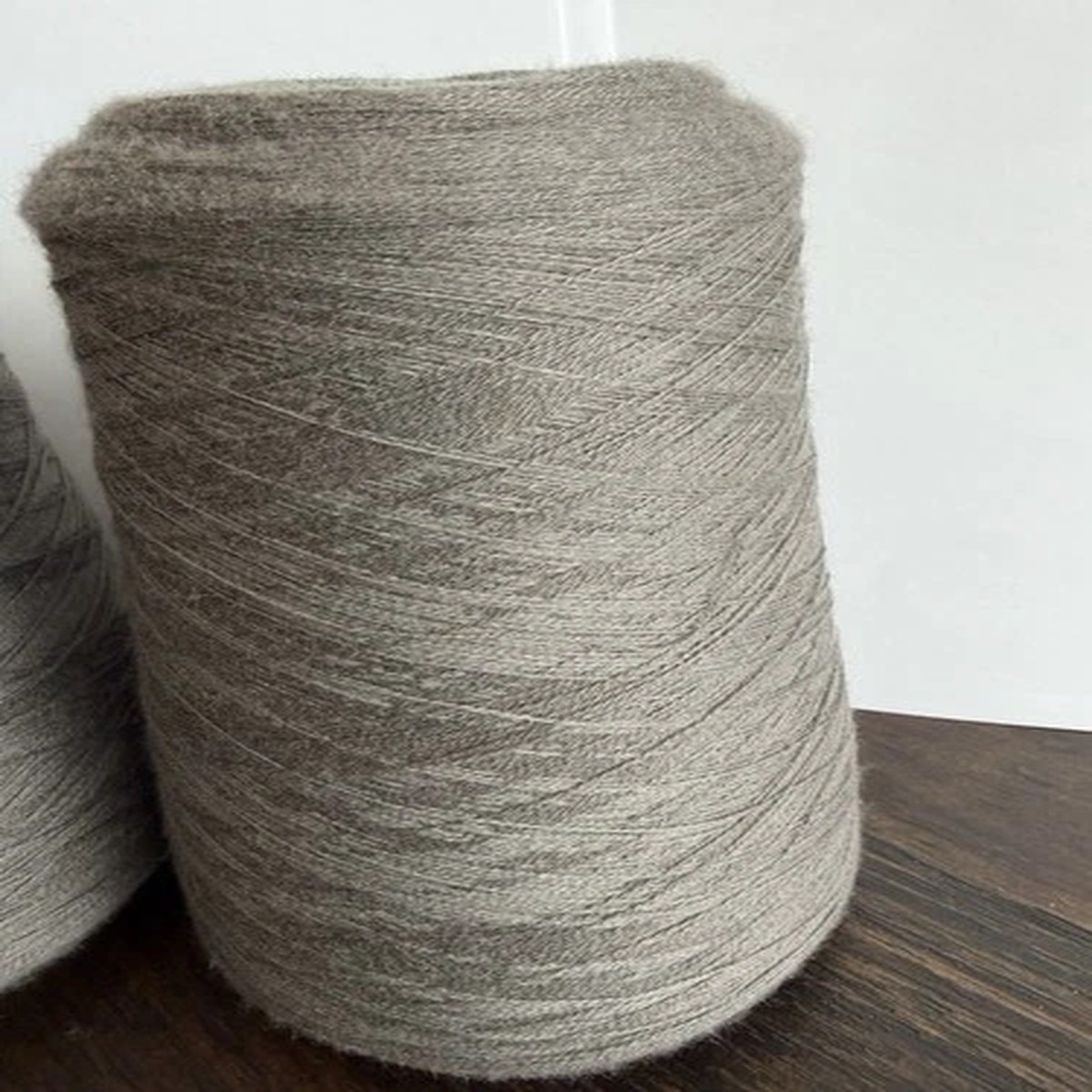 100% Cashmere Yarn From Italy 310g On Cone Lace Weight