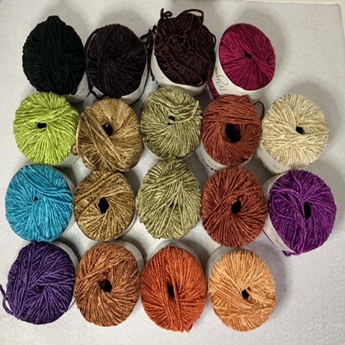 Muench Yarn TOUCH ME DUE - LOT of 18 - Many colors 50g per ball