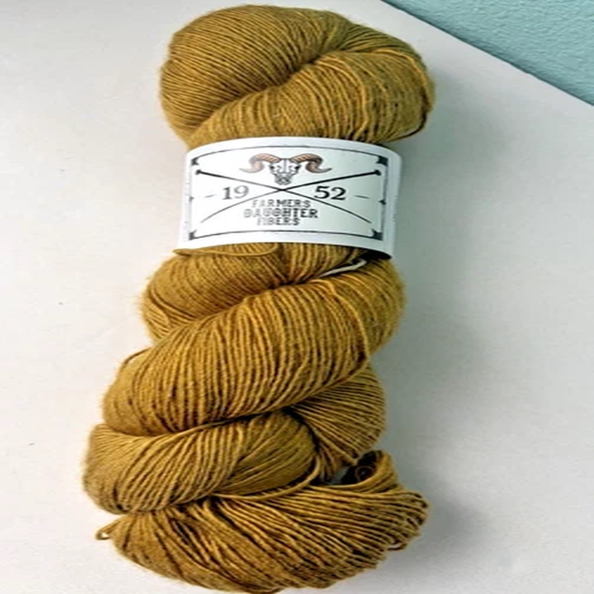 Farmers Daughter Fibers FOXY LADY- SUNNY'S - Merino / Silk single-ply 428 yds
