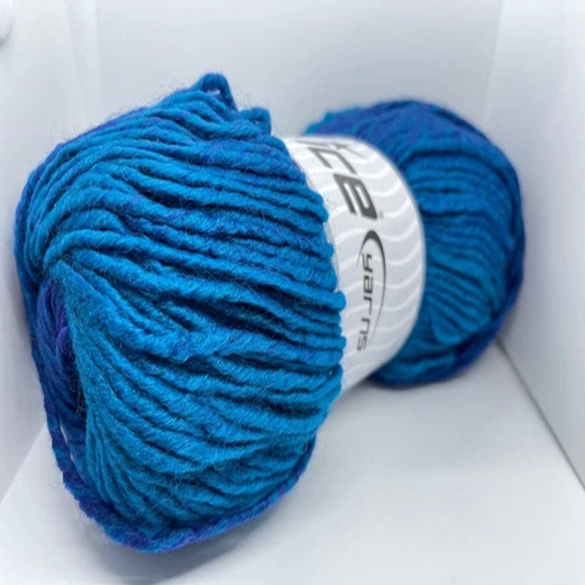 Neptune's Fantasia - Ice 61028 Worsted Wool Acrylic Yarn 100gr 207yd Blue Purple