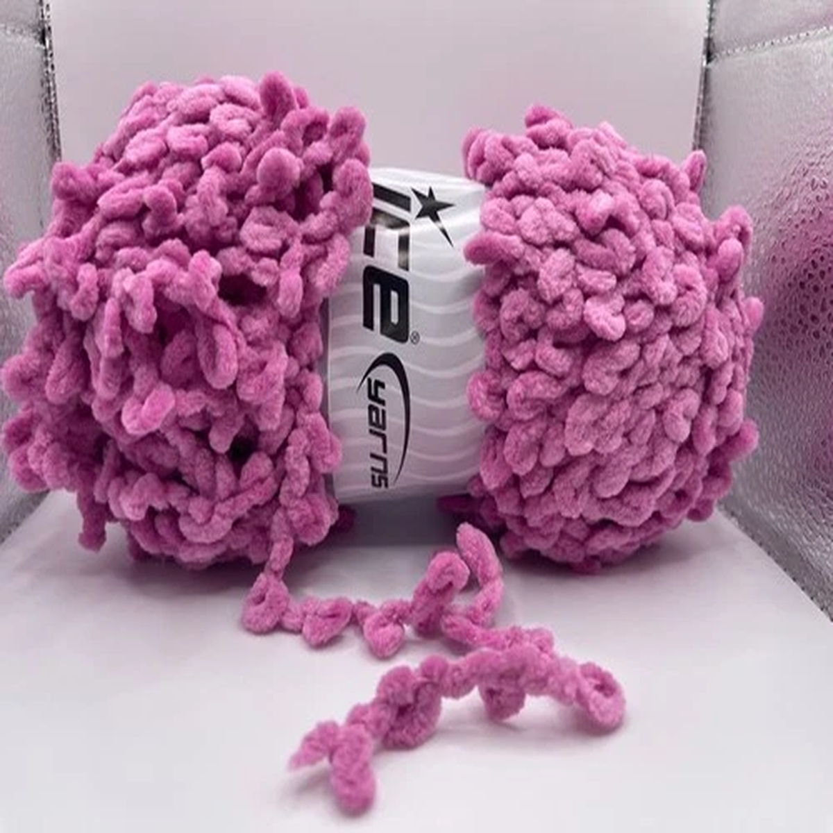 Chenille Boucleron Orchid Pink Boucle 79041 Ice Yarns Super Bulky 100g 48yds
