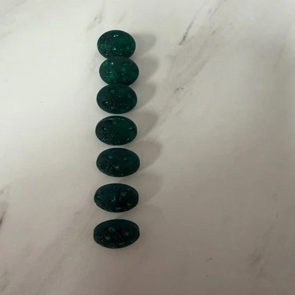 Set of bottons * pack of 7 * Color emerald green * #123