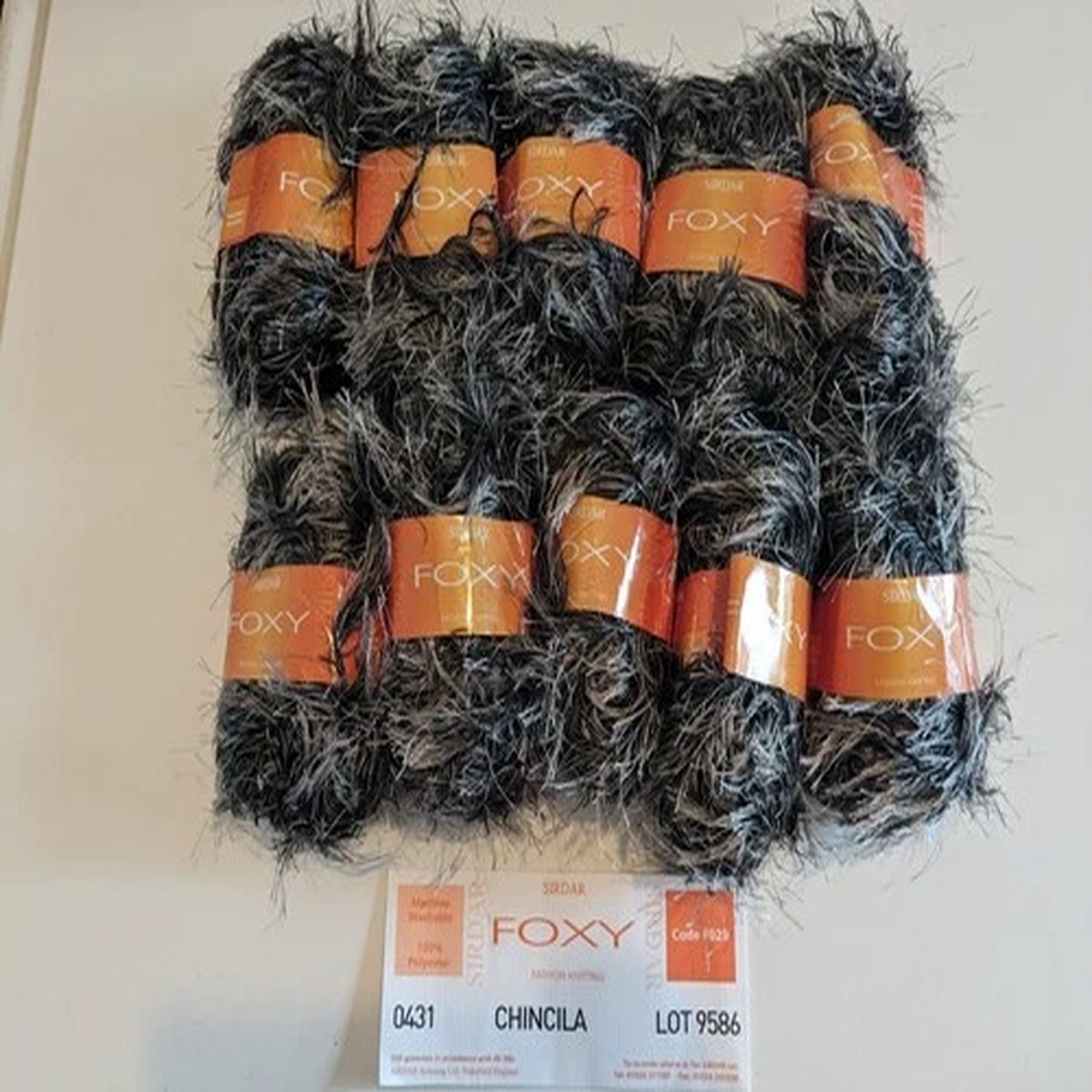 500G SIRDAR FOXY 0431 CHINCHILLA silver black fur eyelash WOOL YARN - 7mm