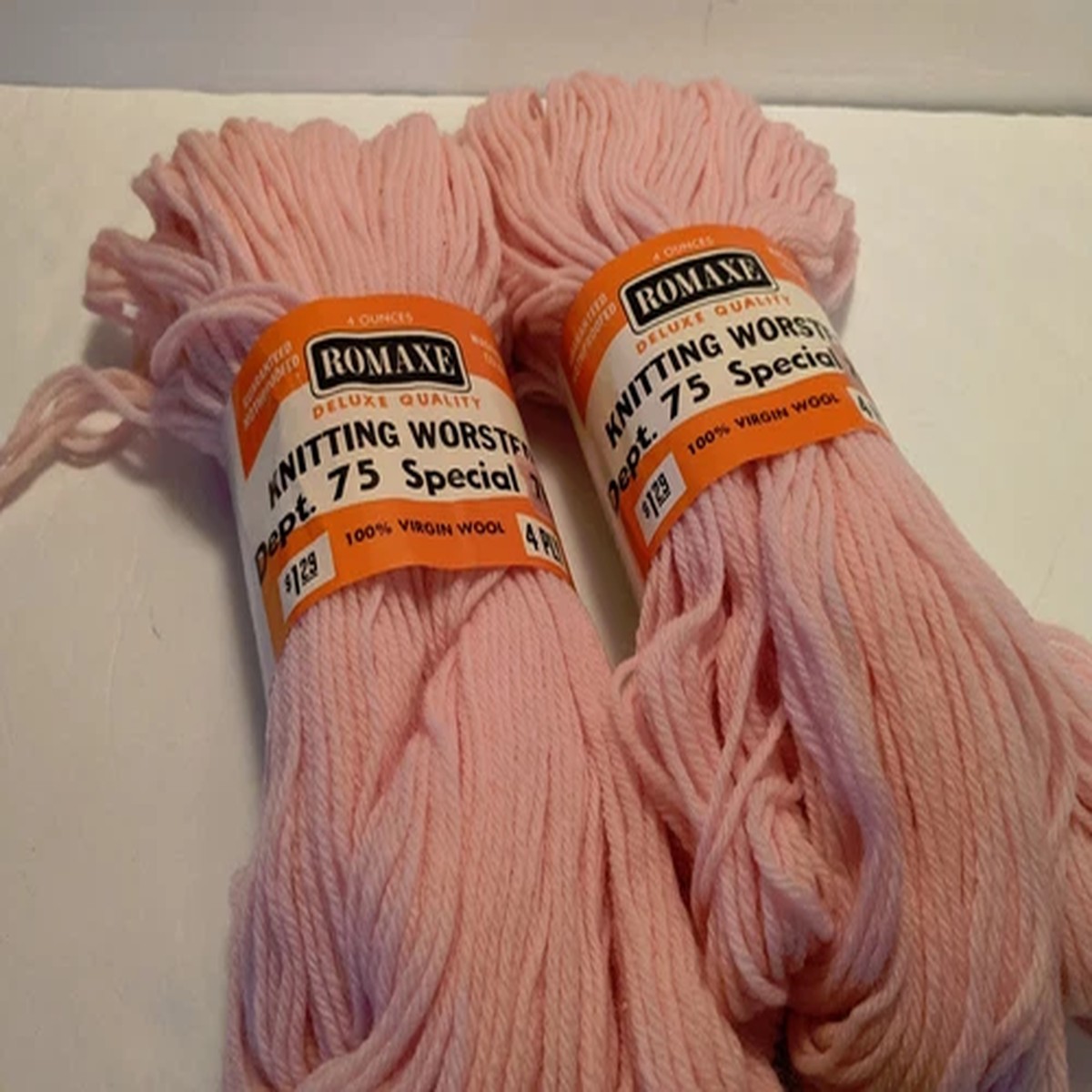 ROMAXE Knitting Worsted Yarn 100% Virgin Wool 4 ply 2 skeins BABY PINK Washable