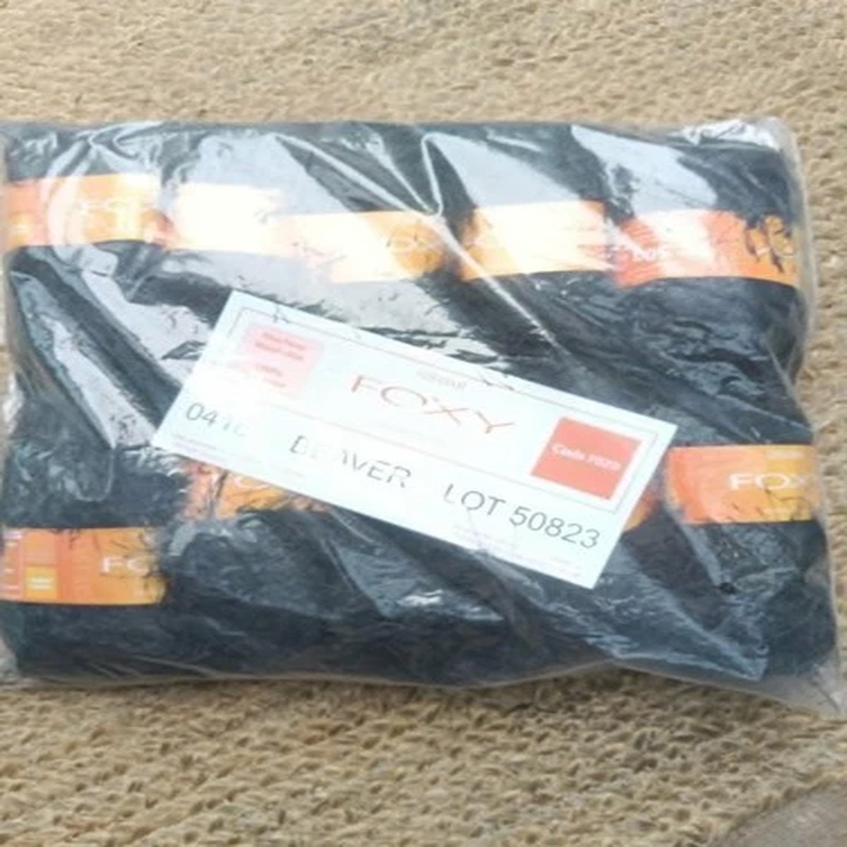 500G SIRDAR FOXY 0418 BEAVER jet black fur eyelash WOOL YARN - 7mm chunky