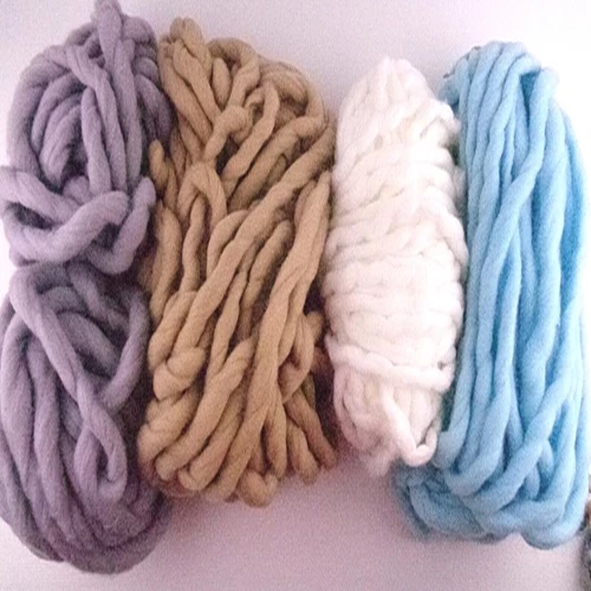 Thick Knitting/Crochet Wool Roving Yarn 4 Colours