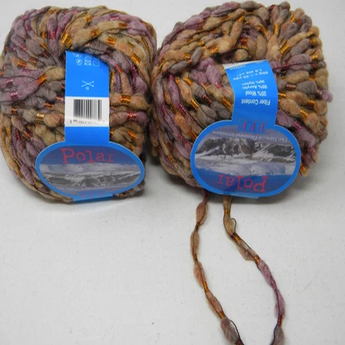 2 Skeins FFF Polar Wool Blend Yarn #520 We Combine Shipping