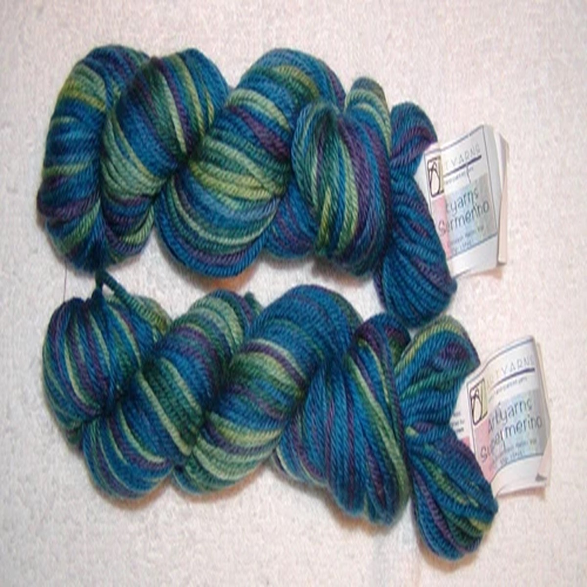 3 SKEINS ART YARN - 100% Merino - Handpainted. #123 - VINEYARD - 300 yards