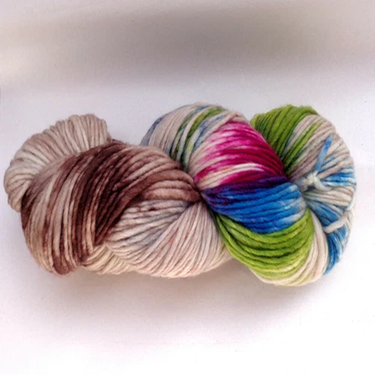 Blotchy, hand dyed softest merino superwash yarn worsted weight 200m/222yds
